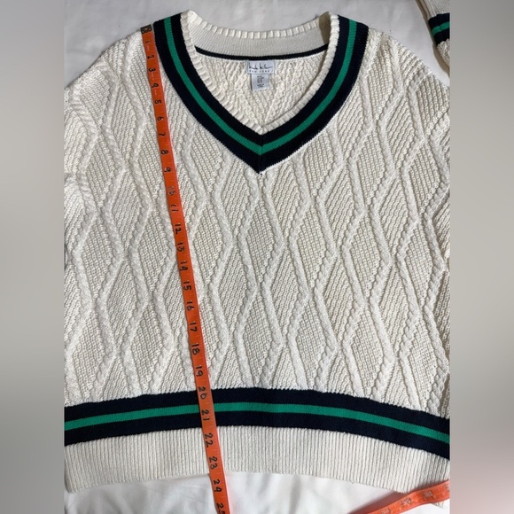 NICOLE MILLER Cream w/ navy & green trim V-Neck Cable Knit Sweater size M - Picture 12 of 12